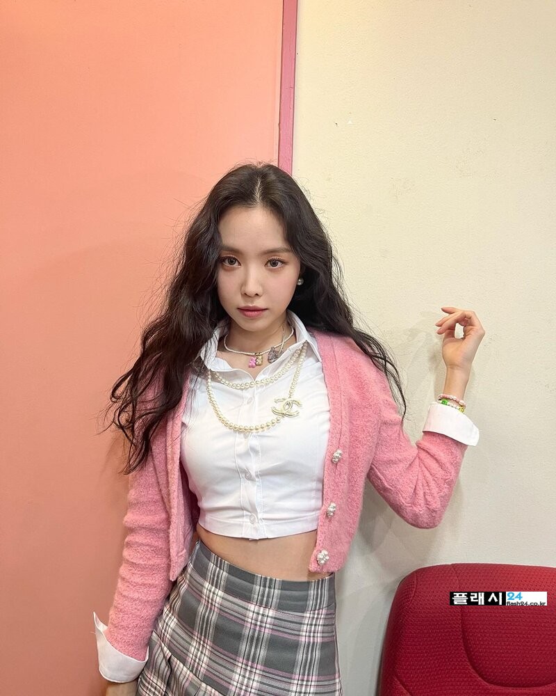 220101-Apink-Naeun-Instagram-Update-documents-1.jpg