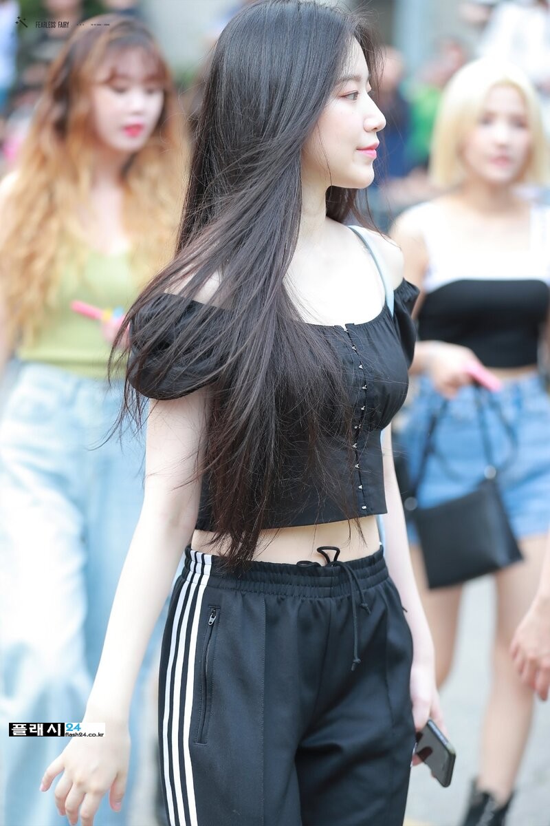 190628-G-I-DLE-Shuhua-documents-17.jpg