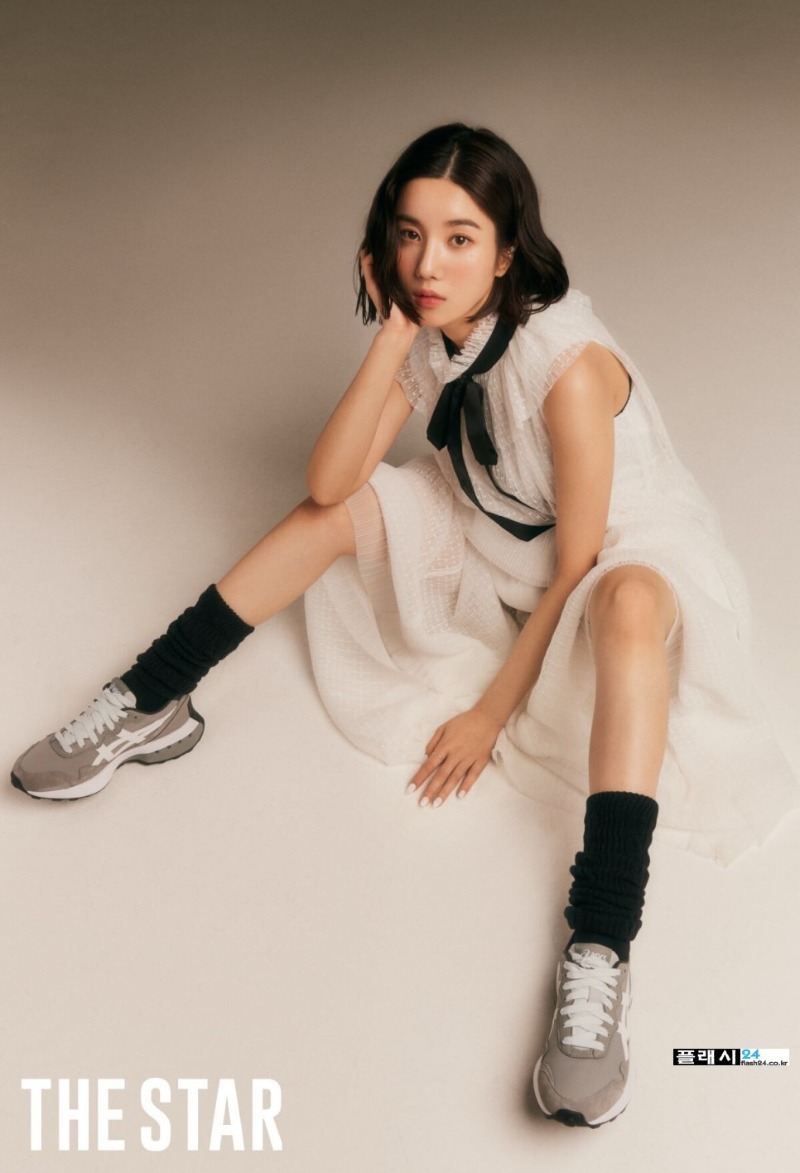 Kwon-Eunbi-The-Star-Magazine-April-2022-5.jpg