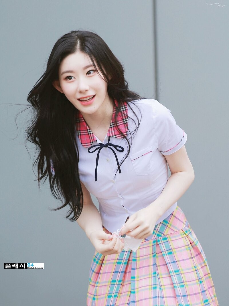 220721-ITZY-Chaeryeong-Recording-for-Knowing-Bros-documents-1.jpg