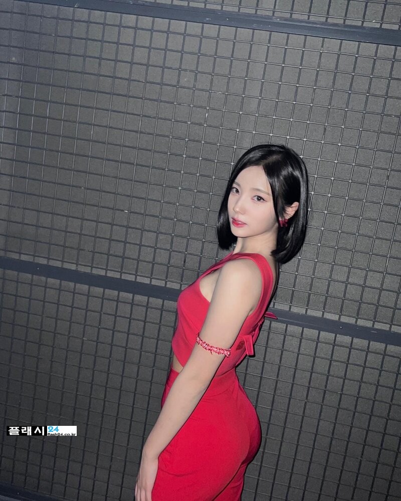 221125-ALICE-Sohee-Instagram-Update-documents-1.jpg