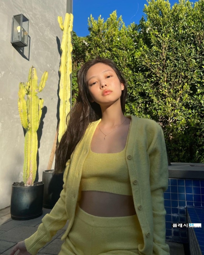 jennierubyjane_255830838_1294780534304392_5124148667821305415_n.jpg