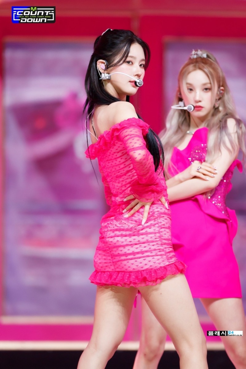 230518-G-I-DLE-Miyeon-Queencard-1.jpg