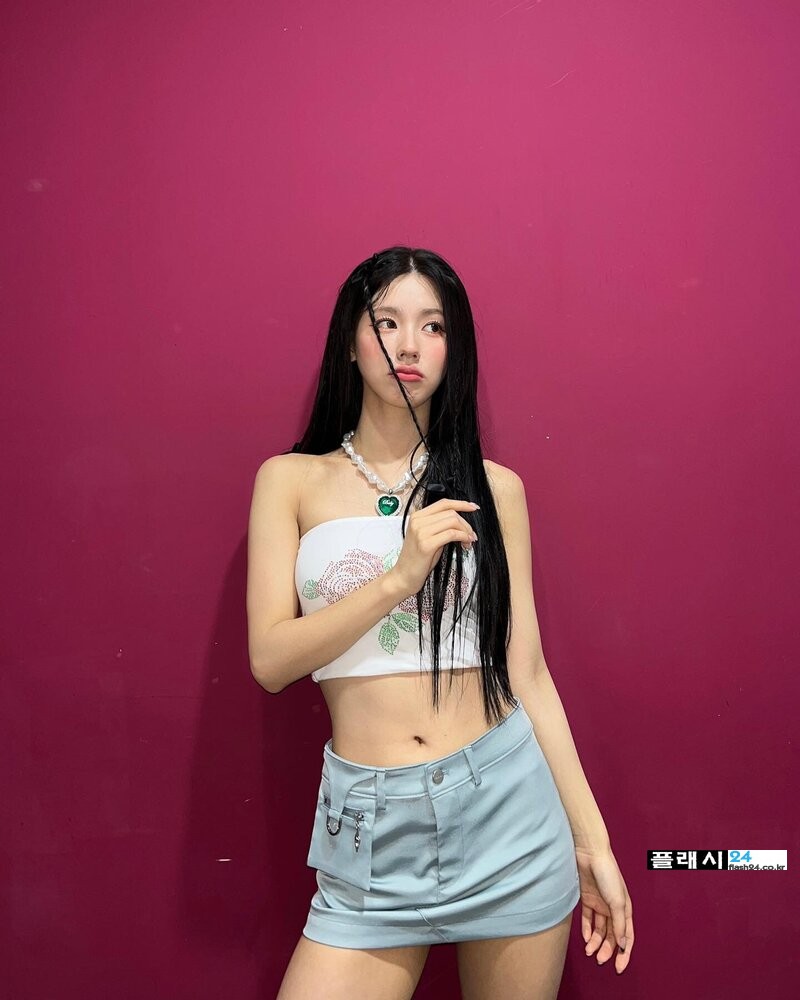 230527-G-I-DLE-Miyeon-Instagram-Update-documents-6.jpg