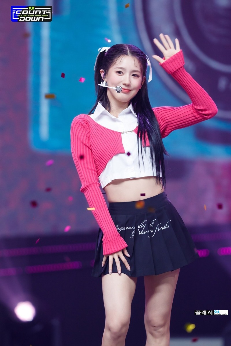 230601-G-I-DLE-Miyeon-Queencard-6.jpg