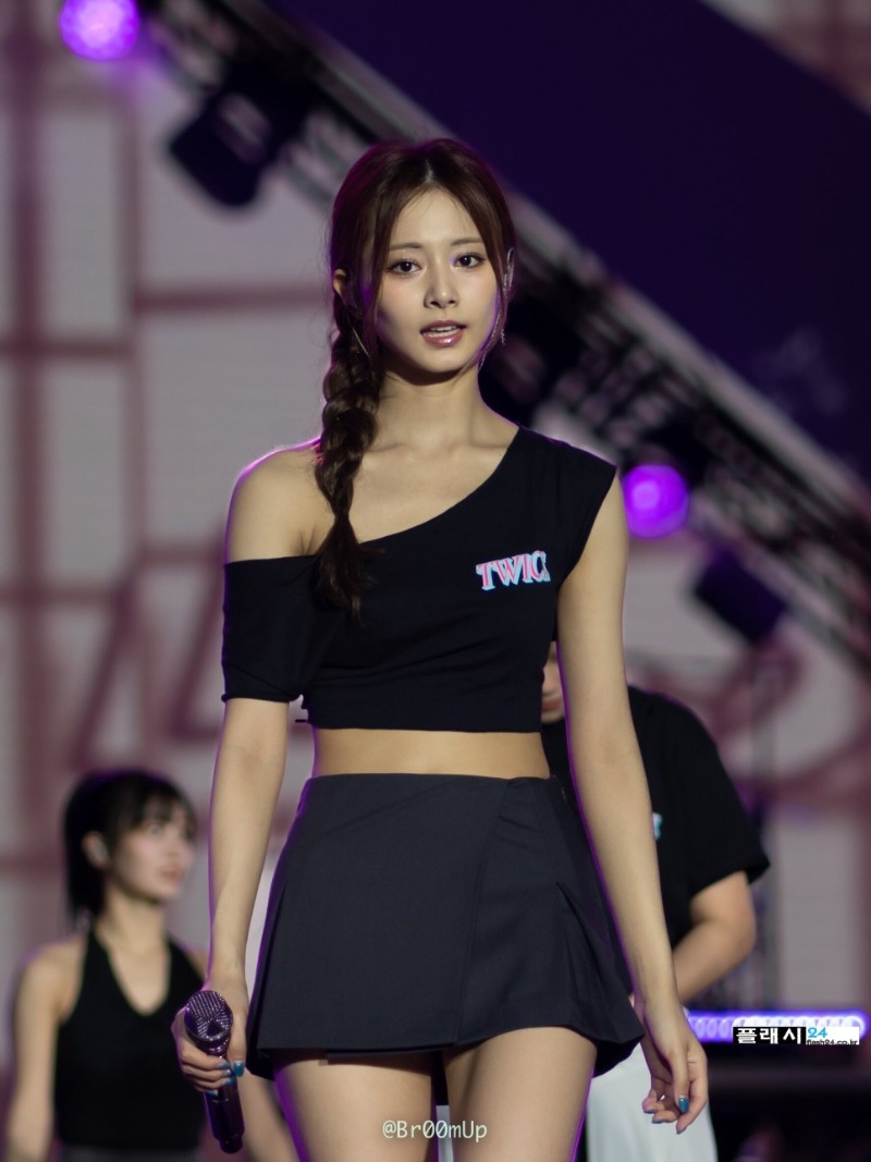 230709-TWICE-Tzuyu-10.jpg