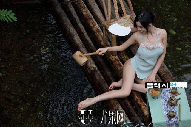 just_casual_chinese_farmergirls_doing_their_daily_routine_640_33.jpg