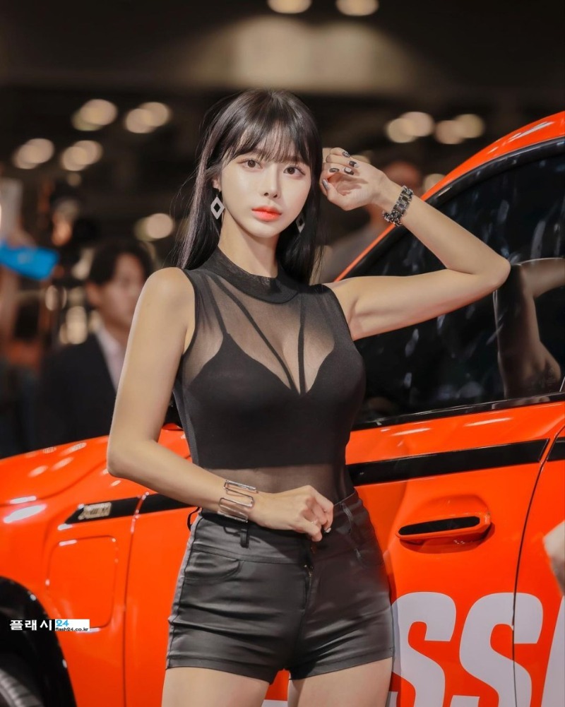 231110-LE-SSERAFIM-Weverse-Eunchae-7.jpg