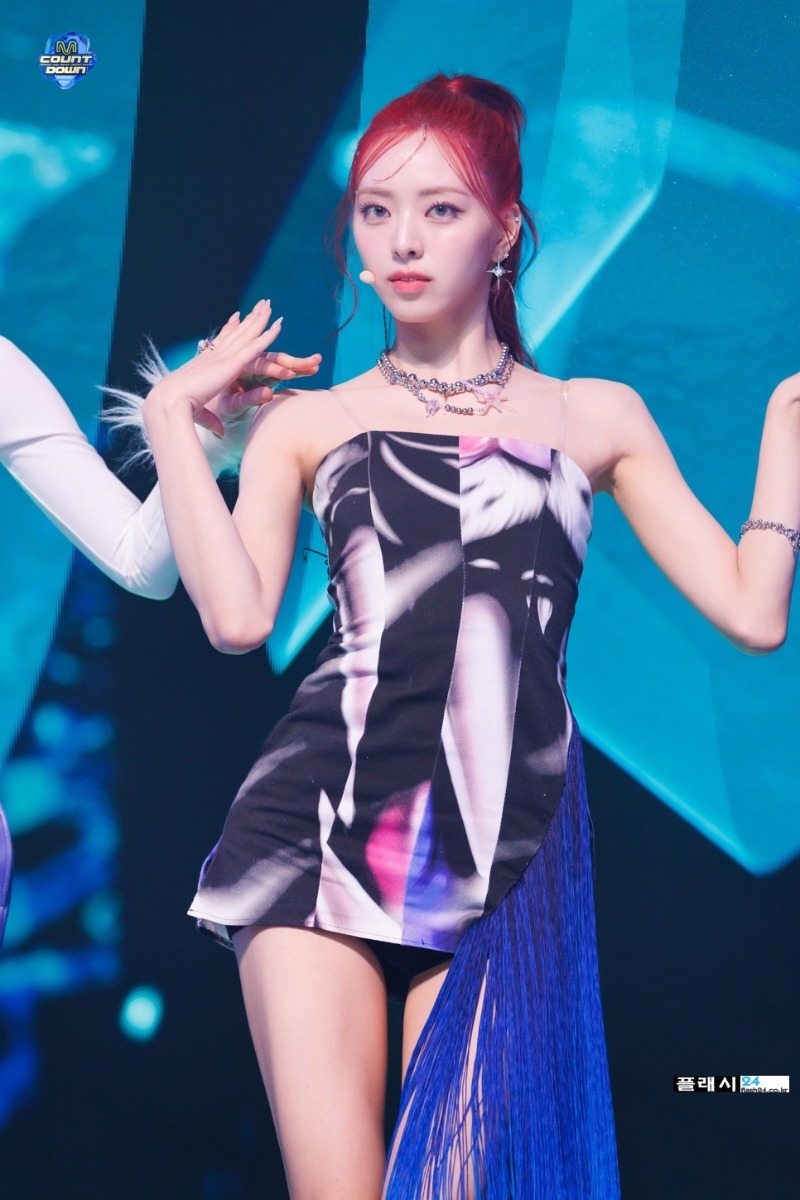 240111-ITZY-Yuna-BORN-TO-BE-and-UNTOUCHABLE-1.jpg