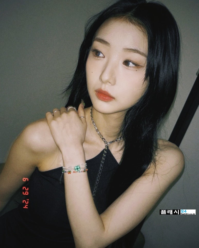 240629-YEOJIN-Instagram-5.jpg