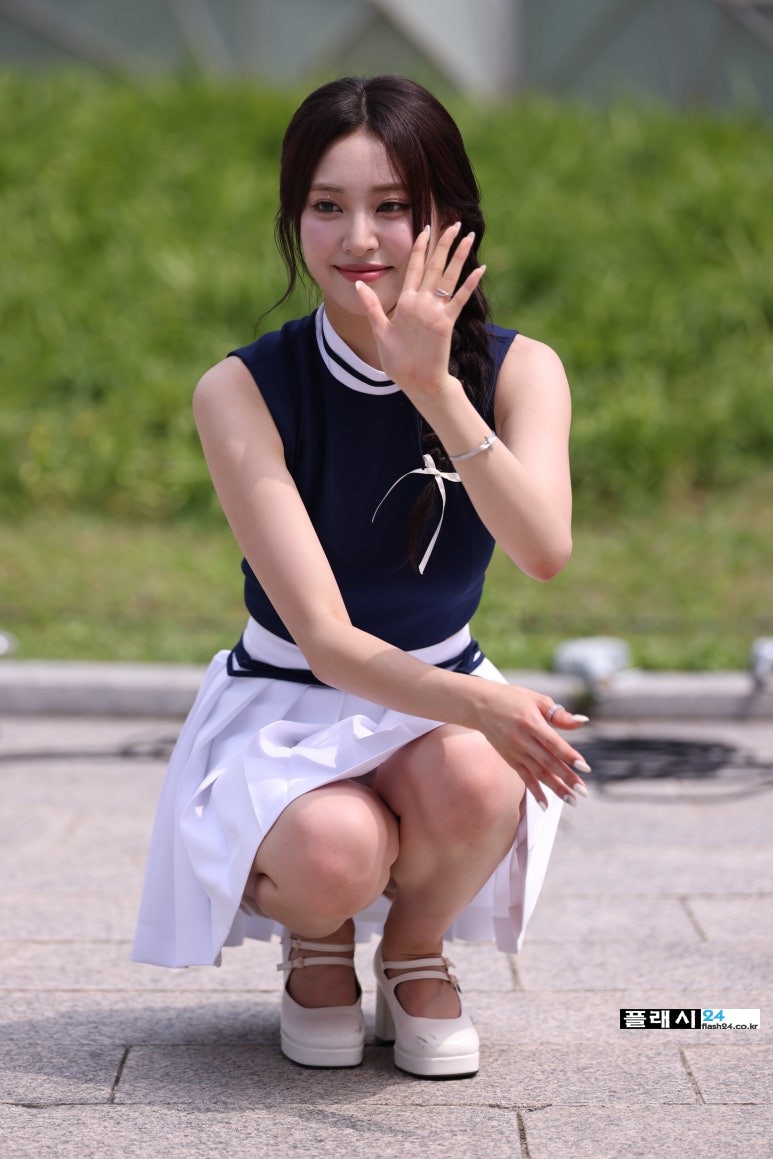 240711-Weeekly-Zoa-Mini-Fan-Meeting-7.jpg