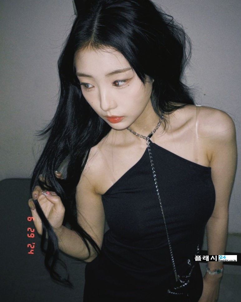 240629-YEOJIN-Instagram-8.jpg