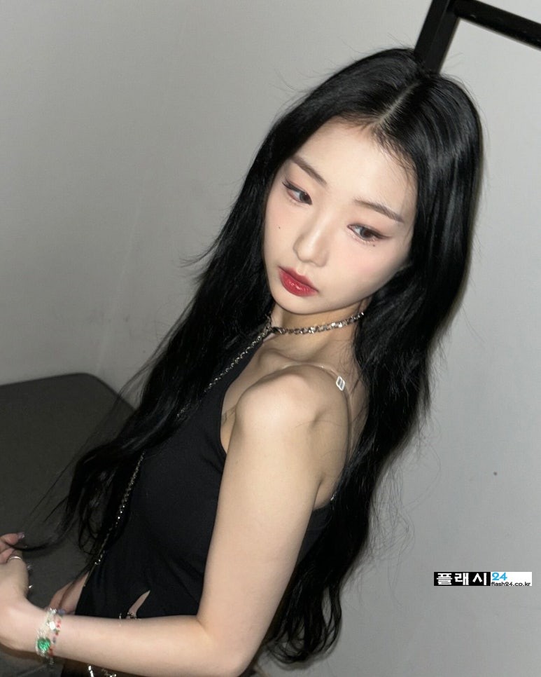 240629-YEOJIN-Instagram-16.jpg