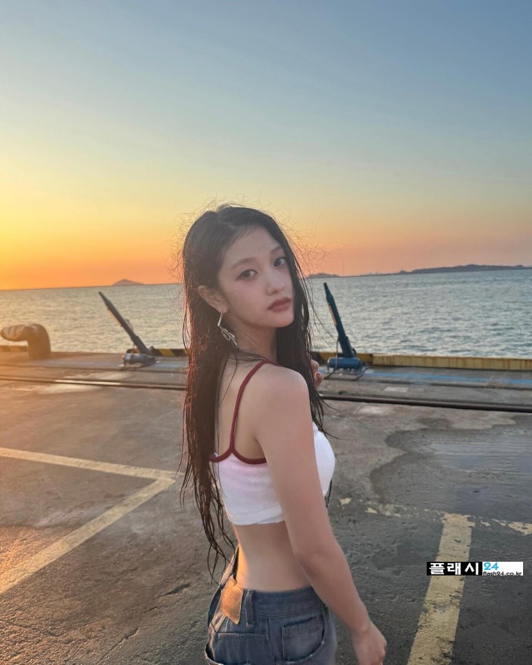 240812-fromis-9-s-Seoyeon-Instagram-3.jpg