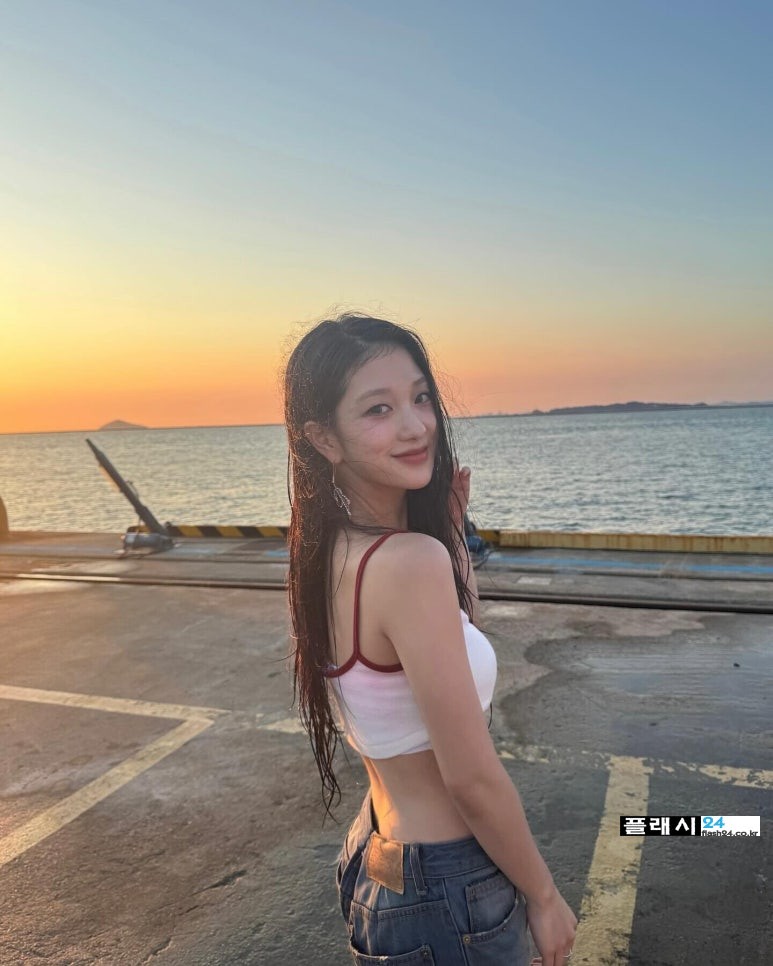 240812-fromis-9-s-Seoyeon-Instagram-2.jpg