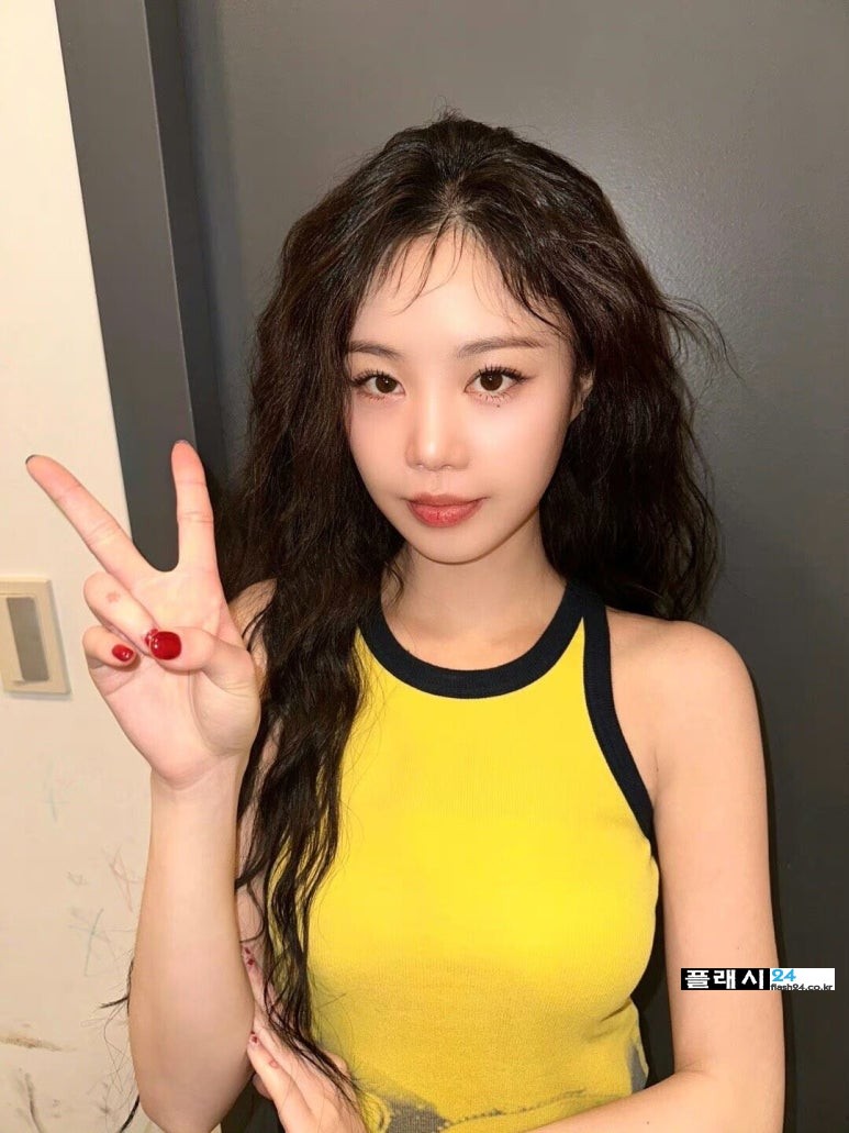 240803-SOOJIN-SNS-Update-1.jpg