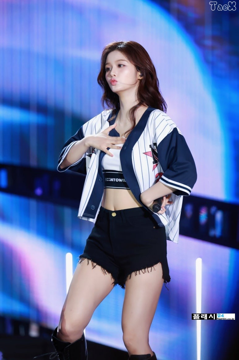 240910-NMIXX-Sullyoon-KBS-ȸ-4.jpg