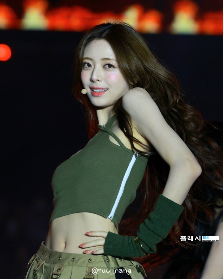 241005-ITZY-Yuna-K-Link-Festival-7.jpg